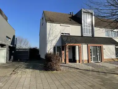 122m2 house to rent for 1195€/month in Heerlerbaan 175B, Heerlen