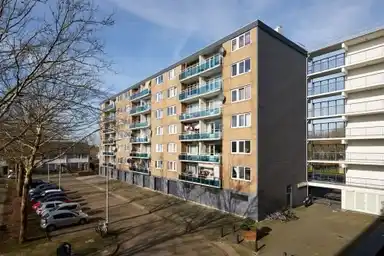 85m2 apartment to rent for 1005€/month in Plutostraat 37, Alphen aan den Rijn
