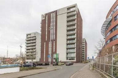 98m2 flat to rent for 1335€/month in Prins Bernhardstraat 10, Hilversum