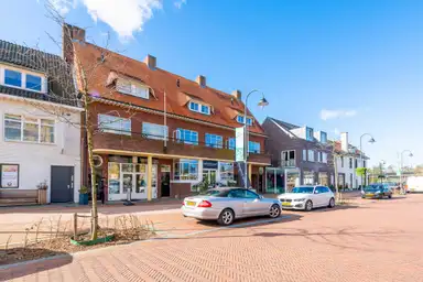 125m2 apartment to rent for 2450€/month in Julianalaan 2, Bilthoven