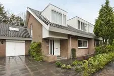 208m2 house to rent for 3750€/month in Van Wijnbergenlaan 19, Wassenaar