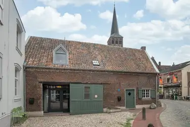 m2 maison à louer pour 1500€/mois à Sint Martinusstraat 2, Tegelen