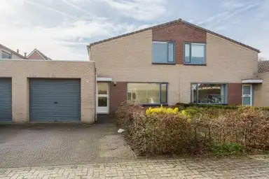 120m2 house to rent for 1250€/month in Meerkoet, Meppel