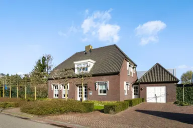 257m2 Haus zur Miete für 2450€/Monat in Middelste Groes, Heesch
