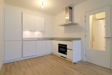 84m2 Appartement à louer pour 2350€/mois à Koningstraat 23, Haarlem