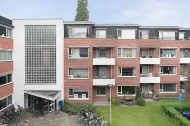 70m2 Appartement à louer pour 932€/mois à Achter de Hoven 64, Zwolle