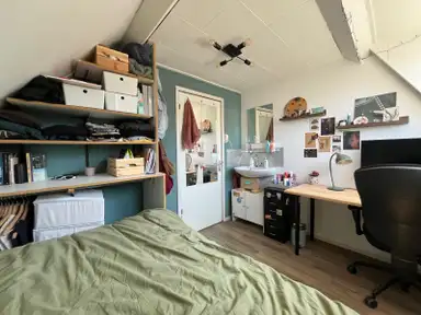 8m2 Chambre à louer pour 290€/mois à Achterom, Delft