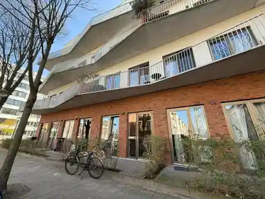 137m2 apartment to rent for 3500€/month in President Kennedyplantsoen 11, Amsterdam