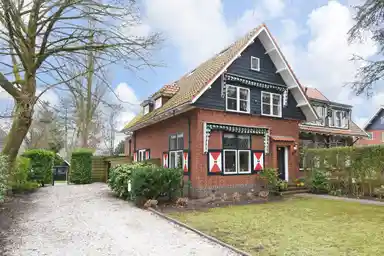 220m2 house to rent for 5900€/month in Eikenhorstlaan 3, Wassenaar