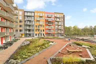 141m2 apartment to rent for 2390€/month in Karel Appelhof 176A, Diemen