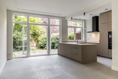 231m2 huis te huur voor 4250€/maand in Mesdagstraat 39, The Hague