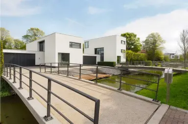 247m2 house to rent for 8900€/month in Lamsrustlaan, Rotterdam
