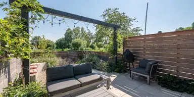 98m2 maison à louer pour 2350€/mois à Pieter A. van Heijningestraat, Amsterdam
