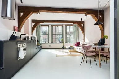 70m2 apartment to rent for 2950€/month in Warmoesstraat, Amsterdam