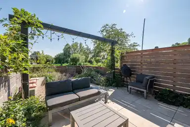 98m2 maison à louer pour 2350€/mois à Pieter A. van Heijningestraat 3, Amsterdam
