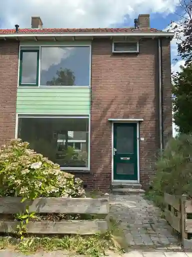66.8m2 house to rent for 761.14€/month in Zonnelaan 23, Purmerend