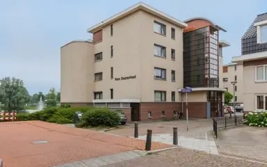 102m2 apartment to rent for 1025€/month in Rederijkershof 16, Alkmaar