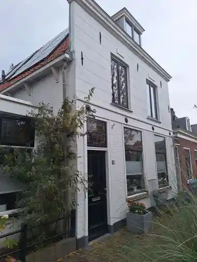 100m2 apartment to rent for 2150€/month in Buitenwatersloot 220, Delft