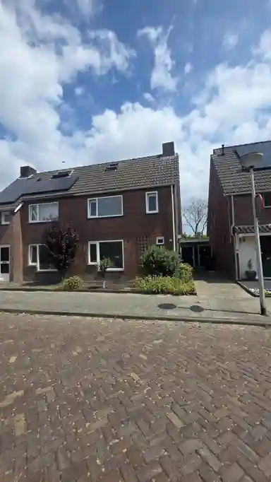 94m2 house to rent for 1795€/month in Julianalaan, Etten-Leur