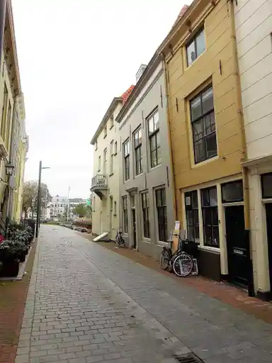 80m2 Appartement à louer pour 1050€/mois à Beursstraat, Vlissingen