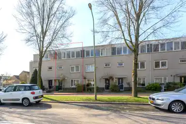 149m2 house to rent for 3250€/month in Marshallsingel 34, Amstelveen