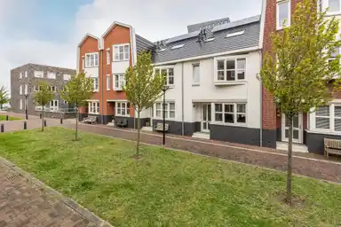 137m2 house to rent for 2650€/month in Furie 20, Maassluis