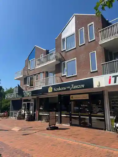 102m2 apartment to rent for 1495€/month in Meint Veningastraat, Hoogezand