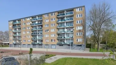 85m2 apartment to rent for 995€/month in Plutostraat 39, Alphen aan den Rijn