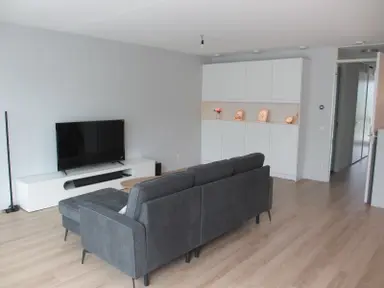 100m2 Appartement te huur voor 2200€/maand in Buizerdhof, Capelle aan den IJssel