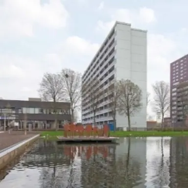93m2 apartment to rent for 875€/month in Plein 1953 59, Rotterdam