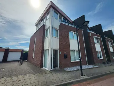 125m2 Haus zur Miete für 1680€/Monat in Zuiderpoort 33, Pey