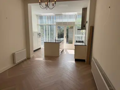 110m2 Appartement à louer pour 2500€/mois à Laan van Meerdervoort, The Hague