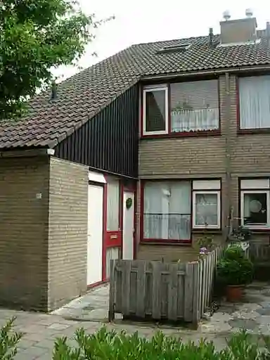 m2 house to rent for 932.93€/month in Kruiskruid 37, Boskoop