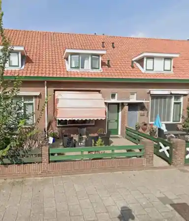 m2 maison à louer pour 932.93€/mois à Jan van Brakelstraat 26, Katwijk