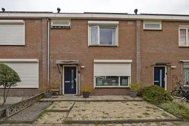 m2 house to rent for 932.93€/month in Koggestraat 12, Oudenbosch