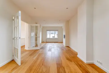 160m2 apartment to rent for 3650€/month in Van Diepenburchstraat 144, The Hague