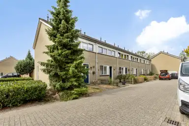 111m2 maison à louer pour 1240€/mois à Hesselterbrink 106, Emmen