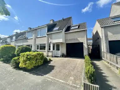 154μ² μονοκατοικία προς ενοικίαση για 3499€/μήνα σε Veldlust, Amstelveen