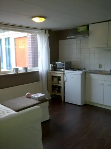 14m2 room to rent for 650€/month in Bronsteeweg 78, Heemstede