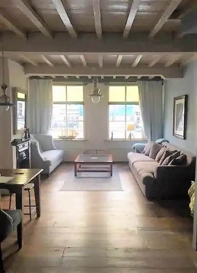80m2 Appartement à louer pour 990€/mois à Beursstraat, Vlissingen