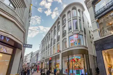 73m2 Appartement à louer pour 1056€/mois à Duifjessteeg, Amsterdam