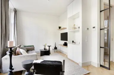 60m2 Appartement à louer pour 3100€/mois à Pieter Cornelisz. Hooftstraat 17, Amsterdam