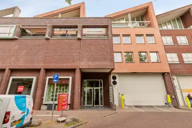 111m2 Wohnung zur Miete für 2400€/Monat in Hoofdweg, Nieuw-Vennep