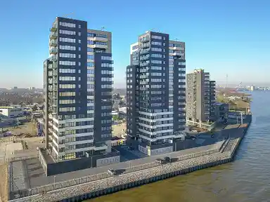 86m2 Appartement à louer pour 1342€/mois à Drierivierenlaan 105, Ridderkerk