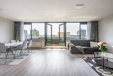 100m2 apartment to rent for 3150€/month in Rembrandtweg 25, Amstelveen