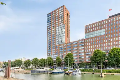 190m2 apartment to rent for 3758€/month in Admiraliteitskade 75B, Rotterdam