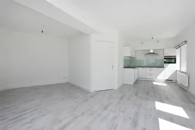 98m2 Appartement à louer pour 1495€/mois à Klinkenberg 126, Meerssen