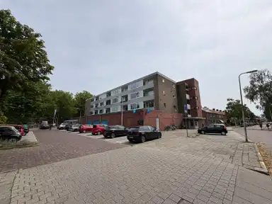 65m2 apartment to rent for 1200€/month in Johannes Sinthenstraat 100, Deventer