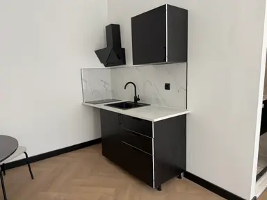 25m2 studio à louer pour 1550€/mois à Zegwaardstraat, Rotterdam