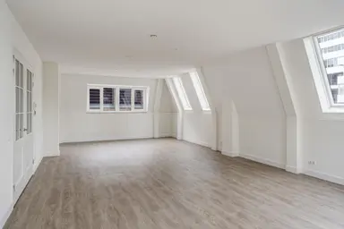 157m2 Appartamento in affitto per 2720€/mese a Gedempte Gracht 671T, The Hague